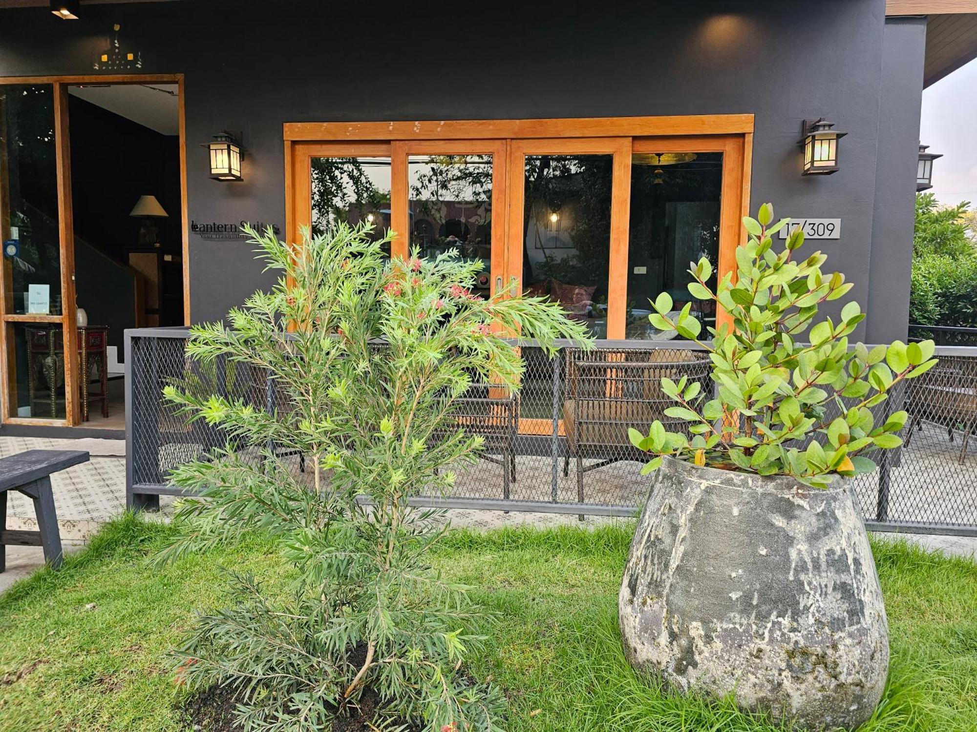 The Lantern Suites Ban Song Hong Ngoại thất bức ảnh