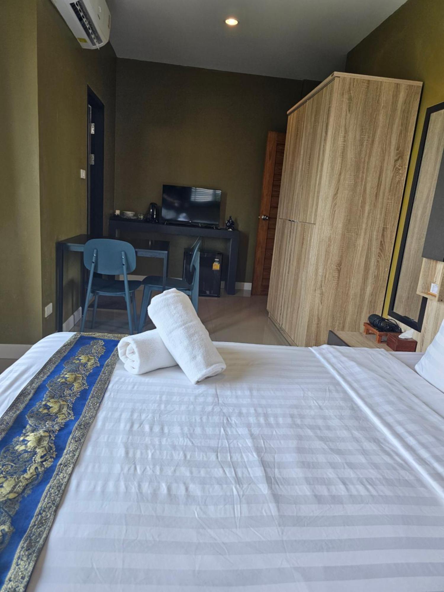 The Lantern Suites Ban Song Hong Phòng bức ảnh