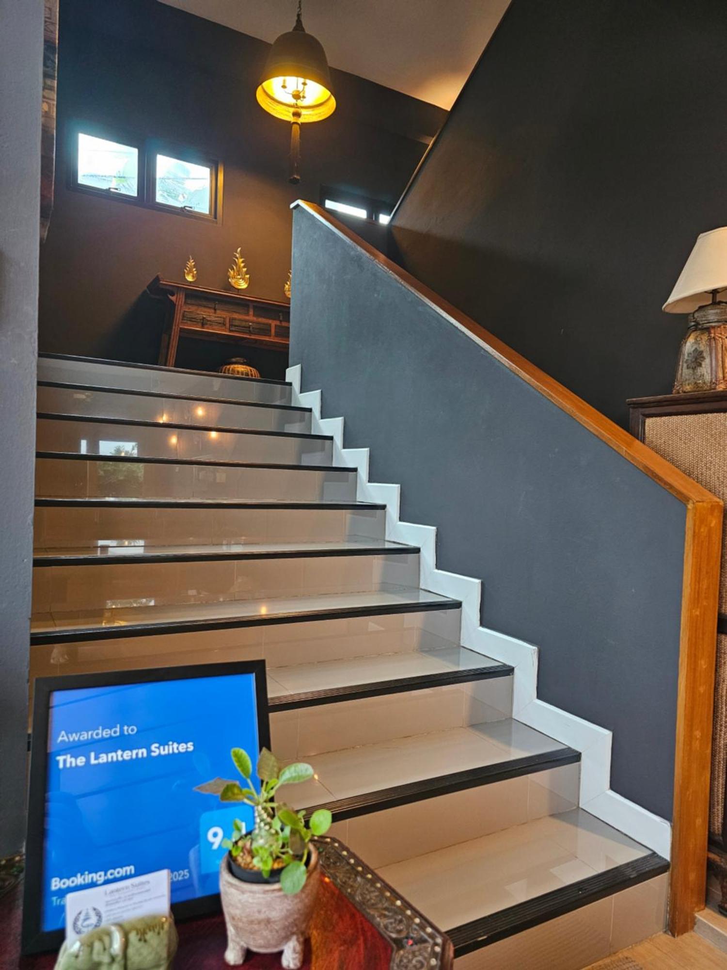 The Lantern Suites Ban Song Hong Ngoại thất bức ảnh