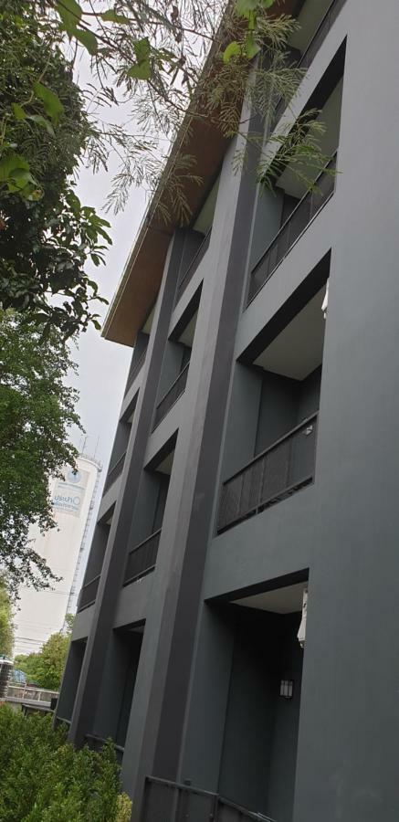 The Lantern Suites Ban Song Hong Ngoại thất bức ảnh